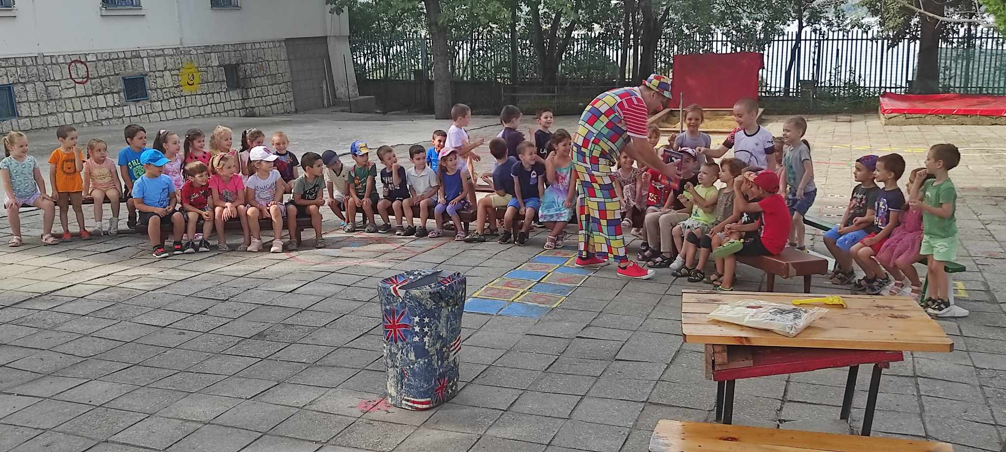 И днешния ден в нашата детска градина мина с много игри и забавления