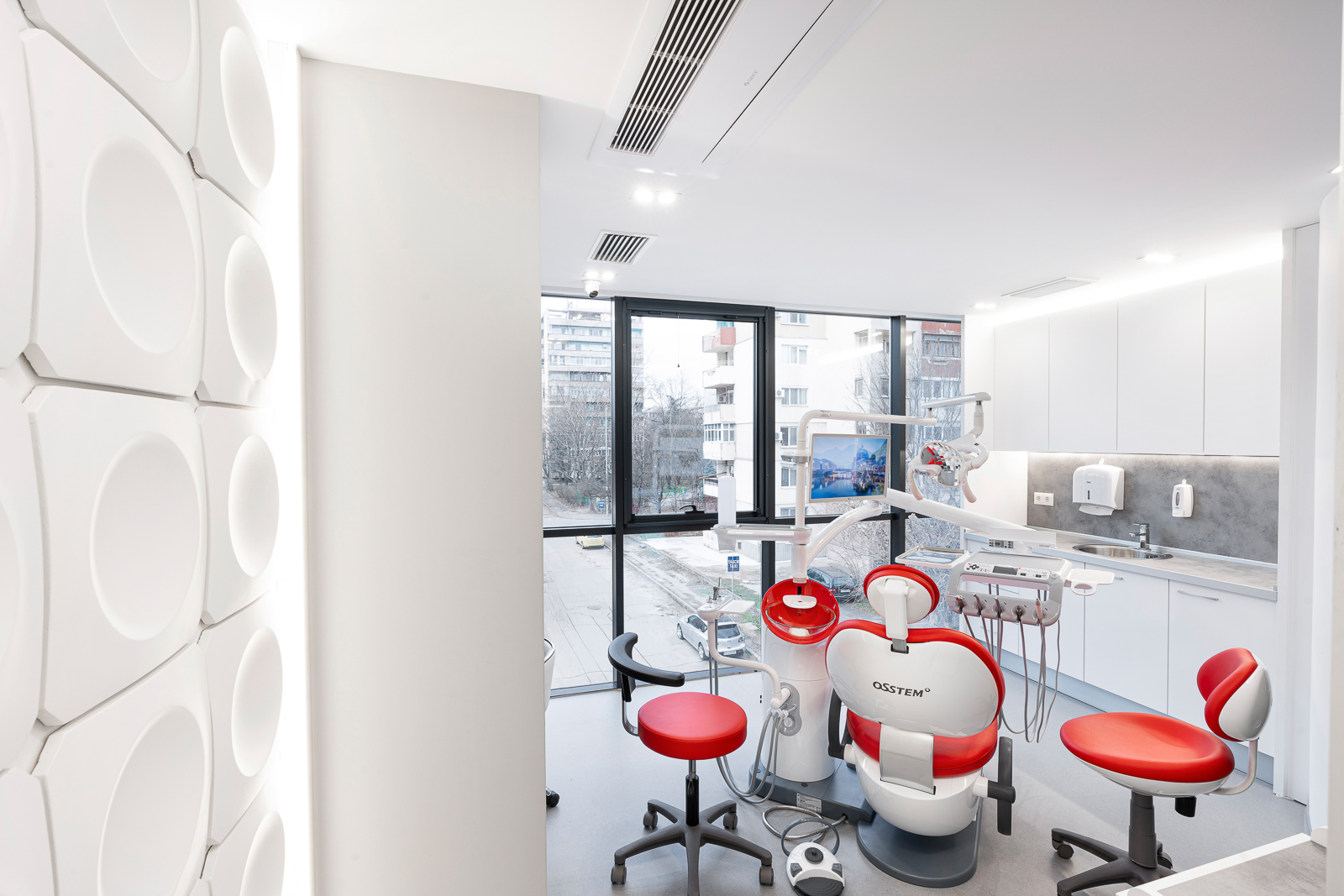 SLAVOV DENTAL CENTER