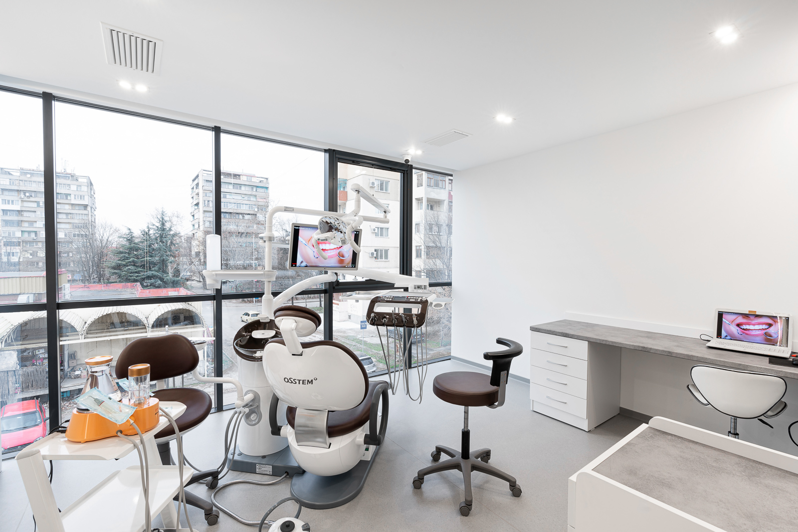 SLAVOV DENTAL CENTER