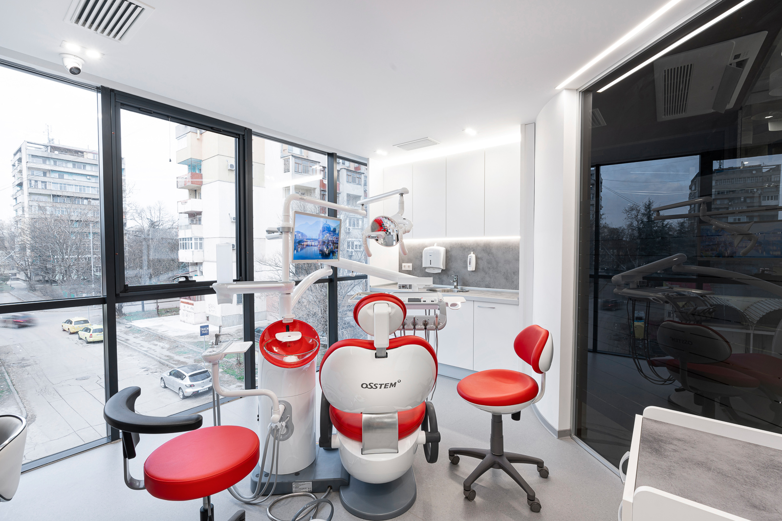 SLAVOV DENTAL CENTER
