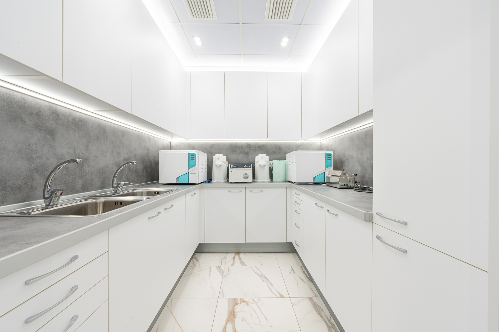 SLAVOV DENTAL CENTER